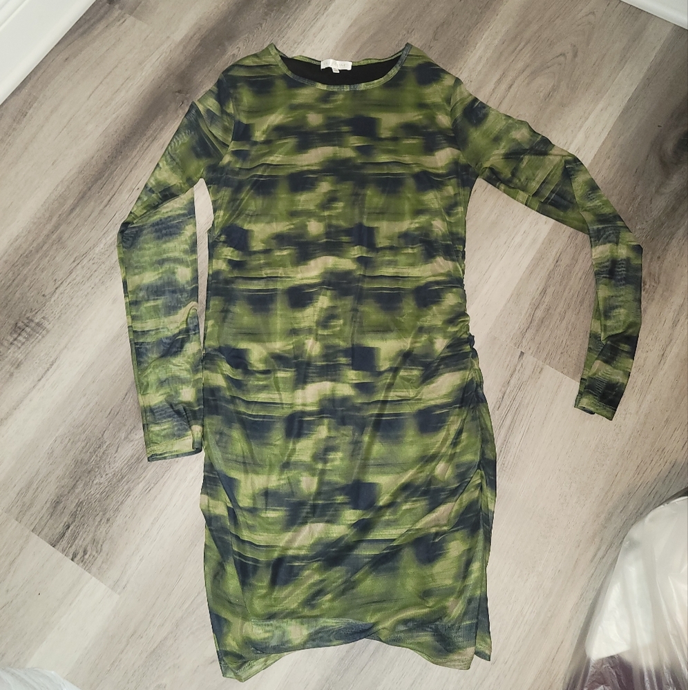 Dress - Picture 2 of 2